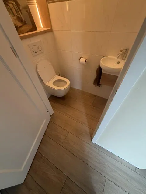 Vloer – Tegelwerk 130 m² door AREV Bouw