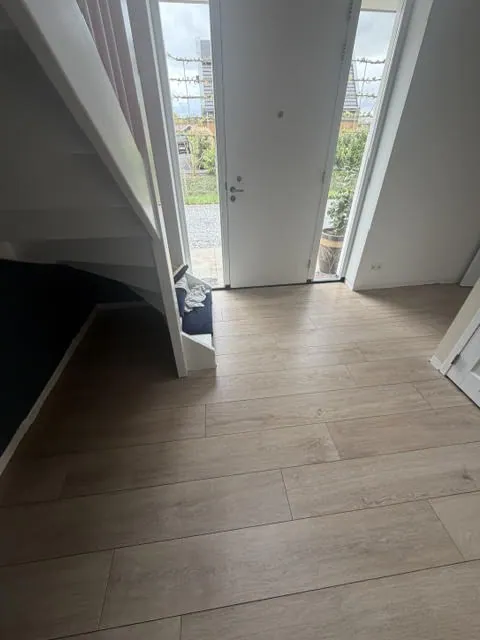 Vloer – Tegelwerk 130 m² door AREV Bouw