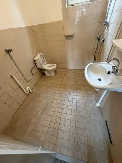 Voor – Badkamer – Badkamer Houten door AREV Bouw