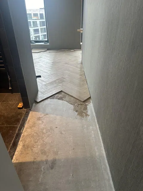 Vloer – Visgraat parket Hoofddorp door AREV Bouw