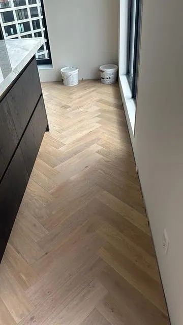 Vloer – Visgraat parket Hoofddorp door AREV Bouw